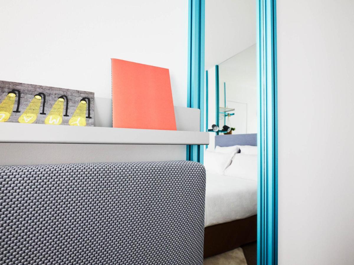 French Theory Hotel Parigi