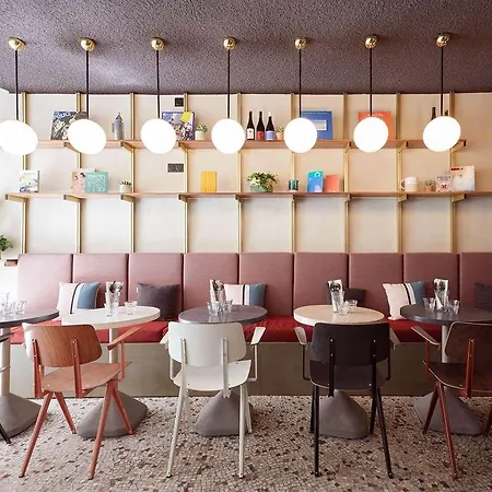 French Theory Hotel Parigi