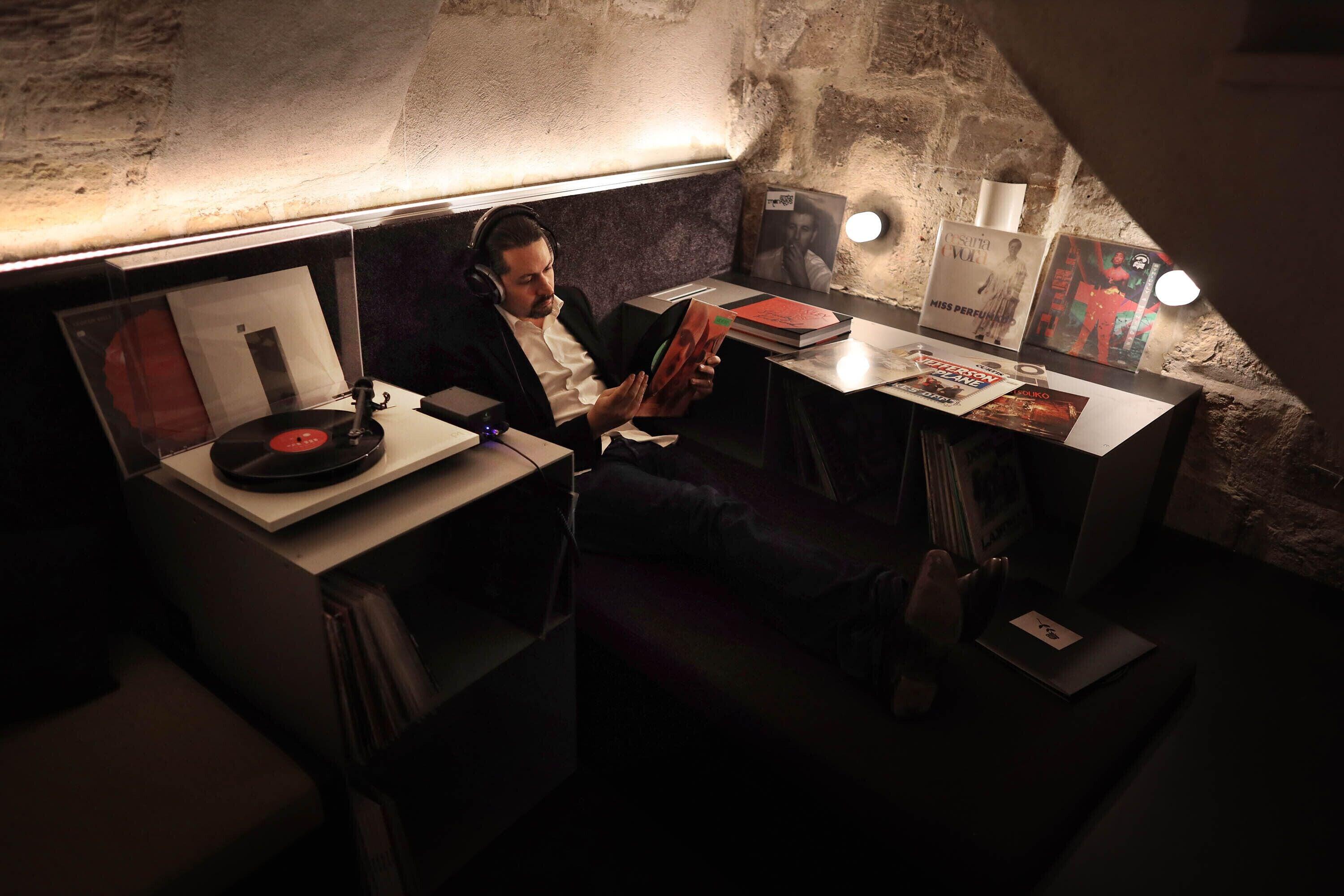 French Theory Hotel 3*