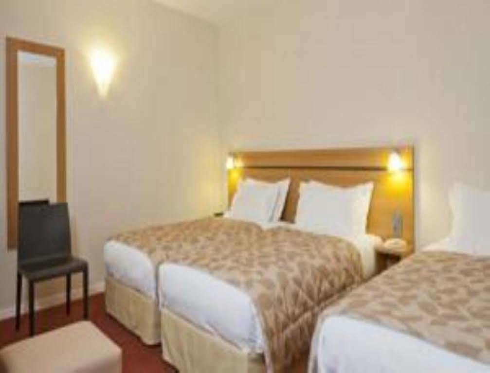 French Theory Hotel 3*