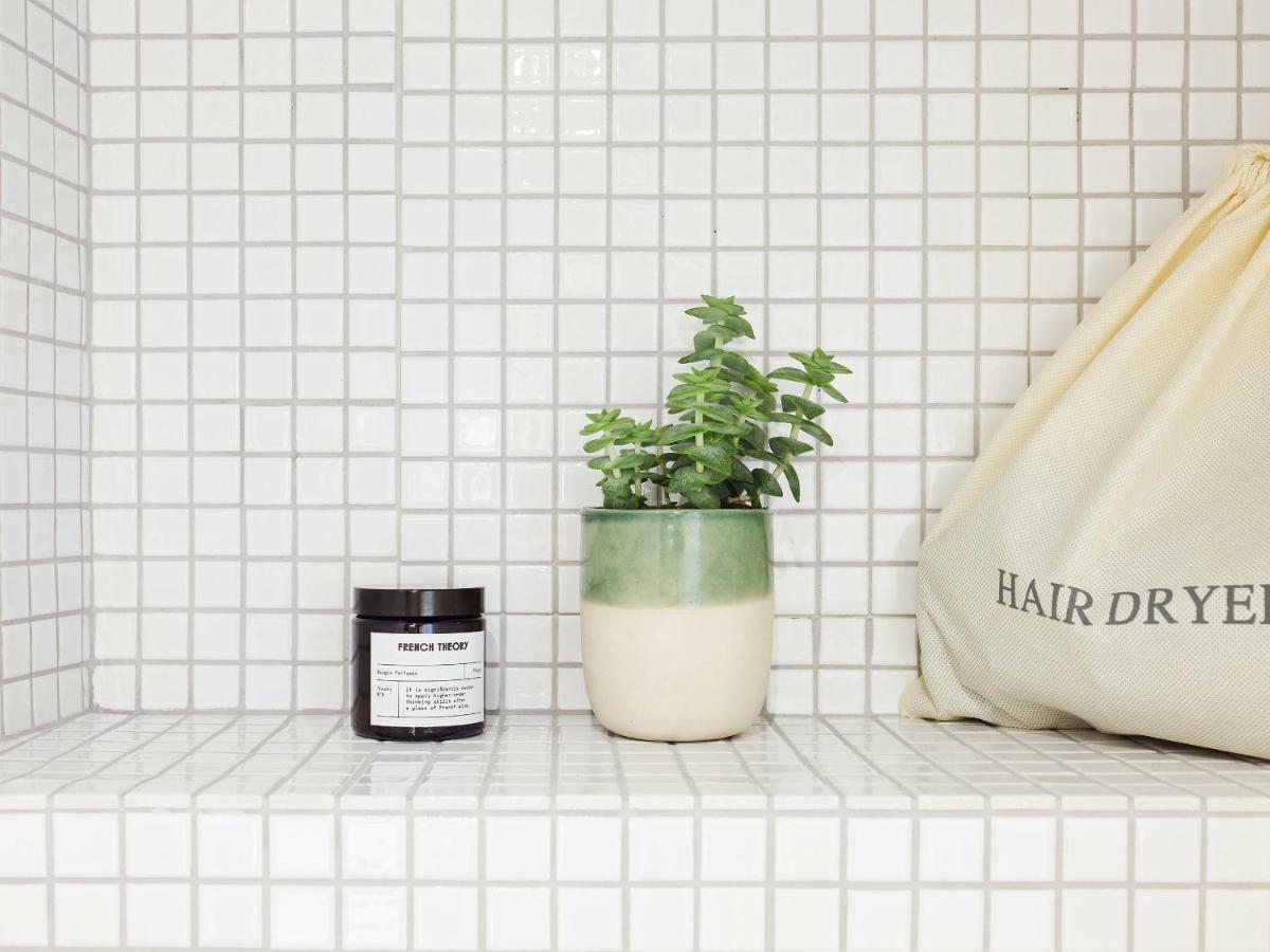 French Theory 3* Paris