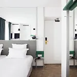 French Theory Hotel 3*