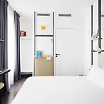 French Theory Hotel 3*