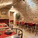 Hotel French Theory