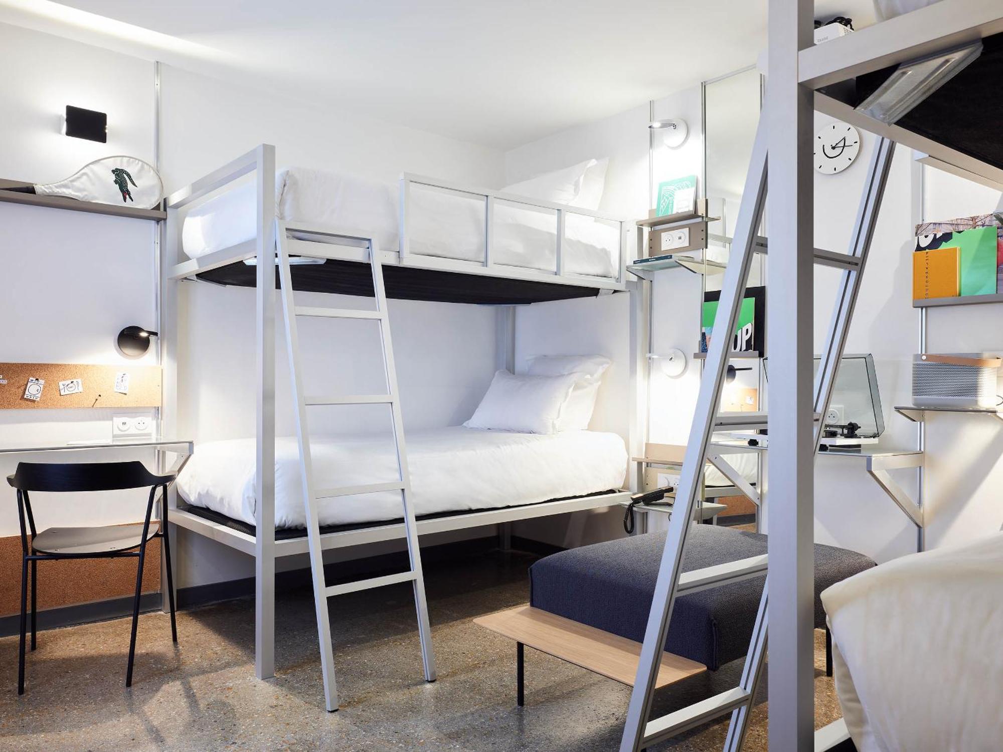 Hotel French Theory